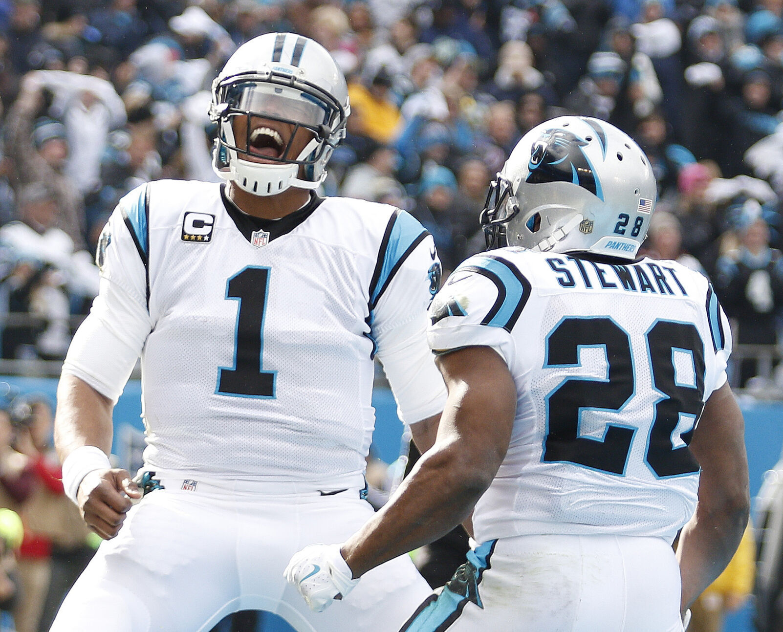 2016: Carolina Panthers hold off Seattle Seahawks rally to advance to Super Bowl
